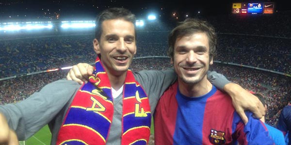 2 clients très satisfaits durant le Clasico au Camp Nou