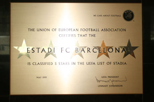 Le Camp Nou a été certifié stade 5 étoiles par l'UEFA en 1999