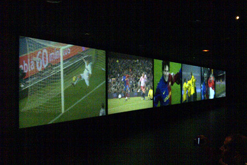 Un écran multimédia de 35 mètres repasse les meilleures vidéos du FC Barcelone